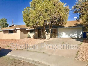 Building Photo - 1421 S Roberts Rd