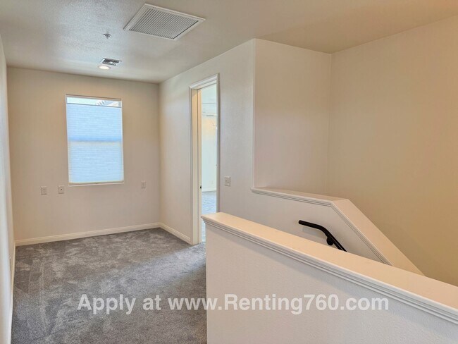 Building Photo - Incredible 4 Bed 3 Bath Home In Sage Estates!!!