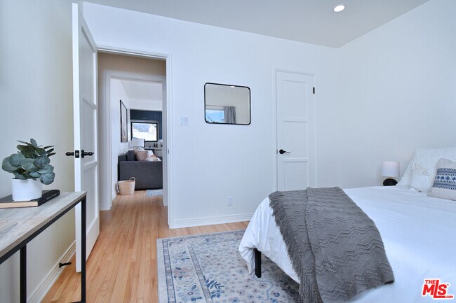 Building Photo - 6167 Costello Ave