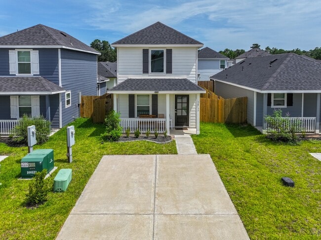 Building Photo - 16755 N Marie Vlg Dr