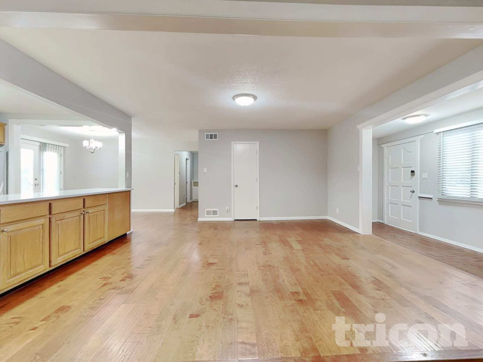 Building Photo - 900 Arizona St SE