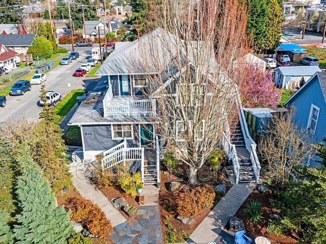 Building Photo - 1015 9th St