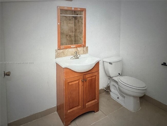 Building Photo - 3984 Crayrich Cir