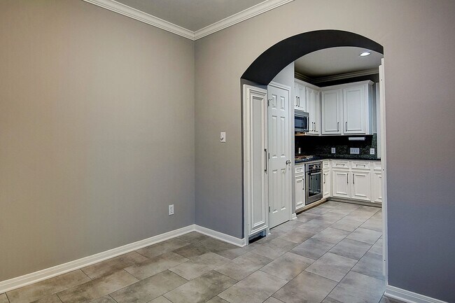 Building Photo - 1408 W Webster St