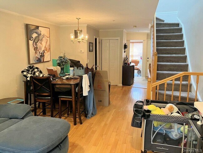 Building Photo - 1404 Pondcrest Ln