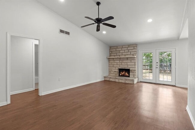 Building Photo - 10408 Firethorn Ln