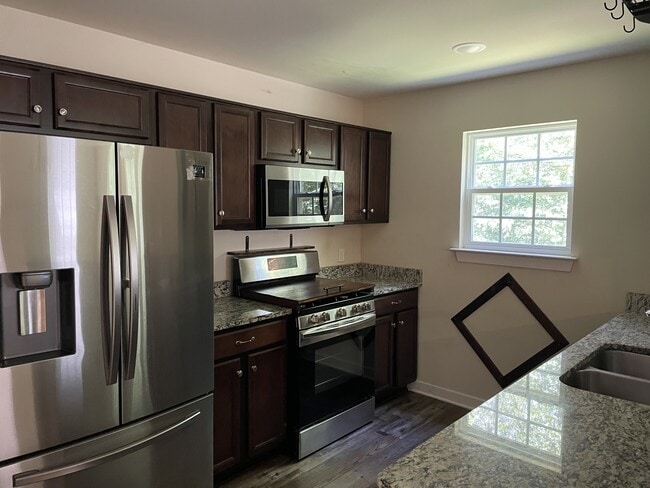 Building Photo - 46 Brougham Rd