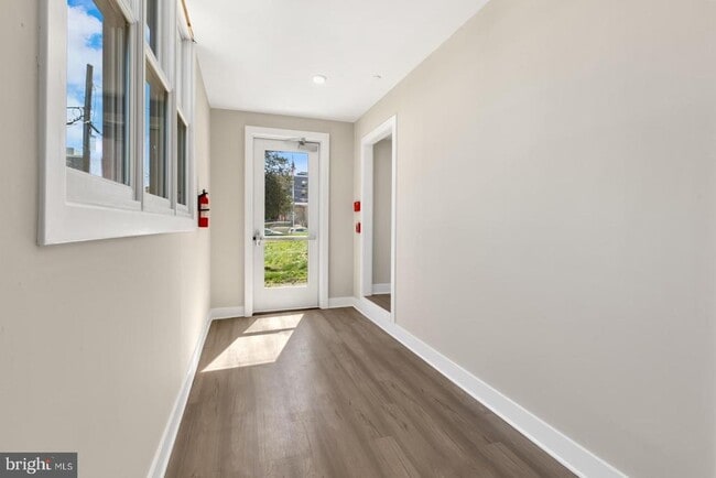 Building Photo - 6712 Ridge Ave