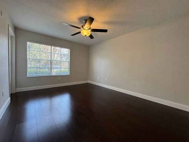 Building Photo - Oviedo 2/2 Condo with Tile & LVP Flooring, Updated Baths, New Paint & Appliances!