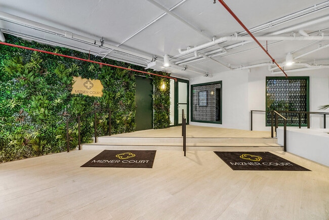 Building Photo - 120 SE 5th Ave