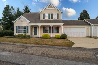 Building Photo - Beautifully maintained 3 Bed 2 Bath Home i...