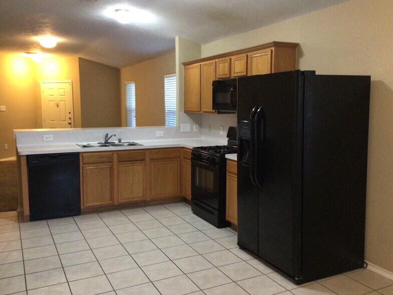 Building Photo - 6634 Stonecross Creek Ln