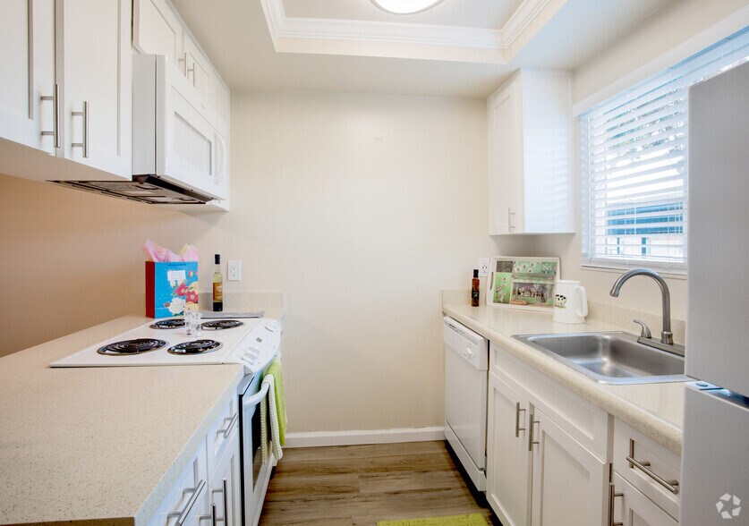 Suburbian Garden 3750 Tamayo St Fremont CA 94536 Apartment Finder