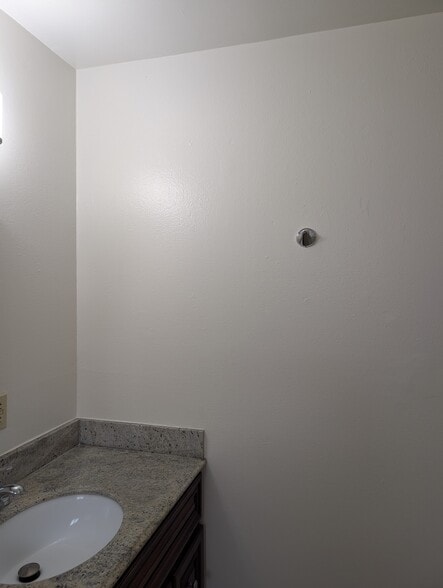 Building Photo - 4435 Bonnie Brae St