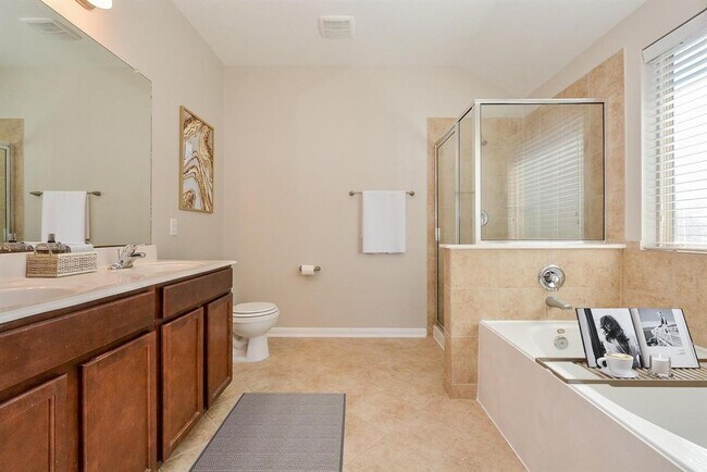Building Photo - 8115 Heartbrook Field Ln