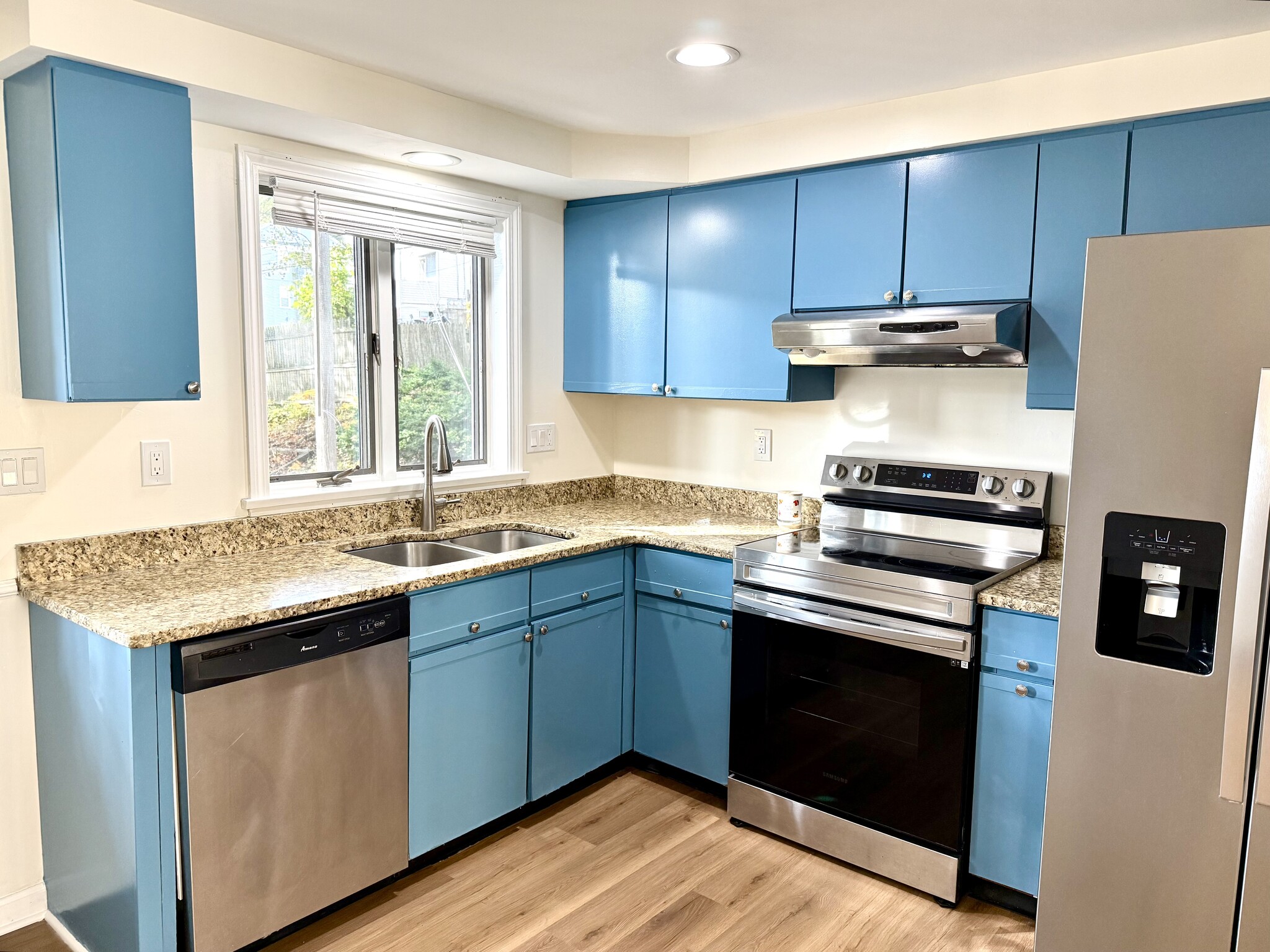 Building Photo - 9 Olga Ave