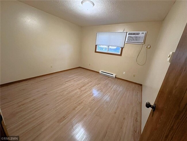 Building Photo - 1380 Heritage Dr