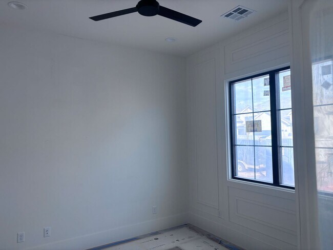 Building Photo - Brand New 6 Bed 4 Bath Rental Near Sand Hollow!