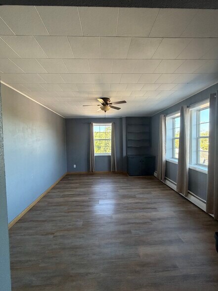 Living Room - 100 Alfred St