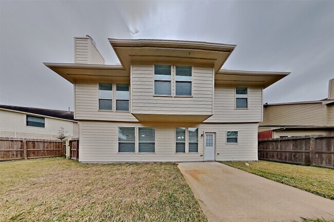 Building Photo - 3602 Windlewood Dr