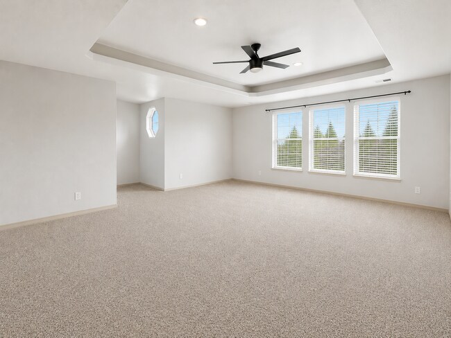 Building Photo - Beautiful 2-Story Home In Hidden River. Finished Basement. Turfed Backyard.