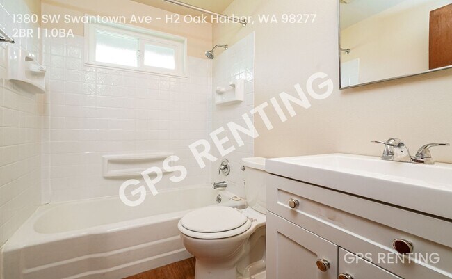 Building Photo - 1380 SW Swantown Ave