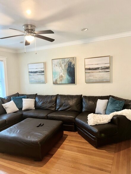 Livingroom - 51 Hazelton St