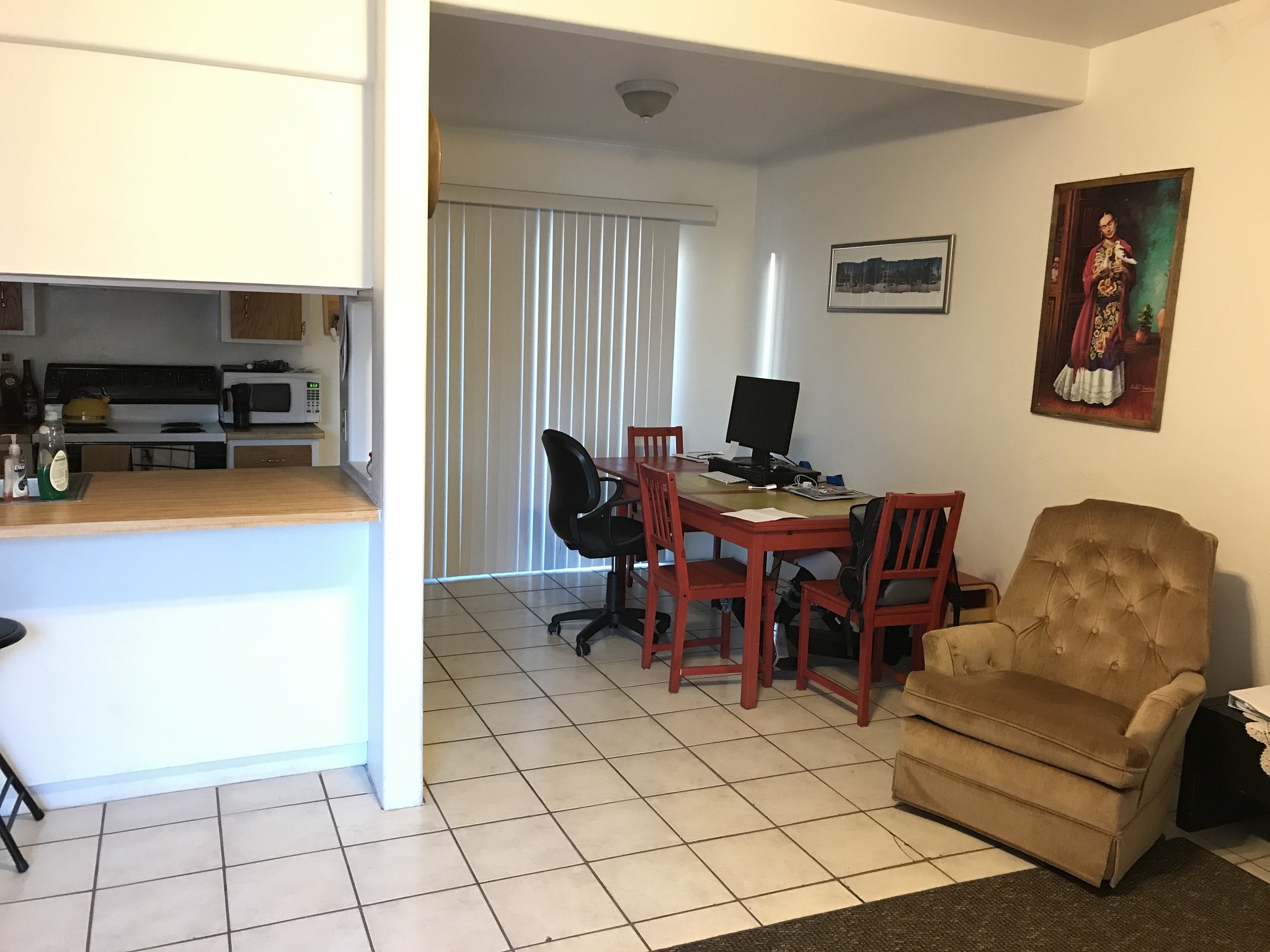 Building Photo - 940 N Palo Verde Blvd