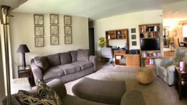 Building Photo - 3541 N Valleyview Dr