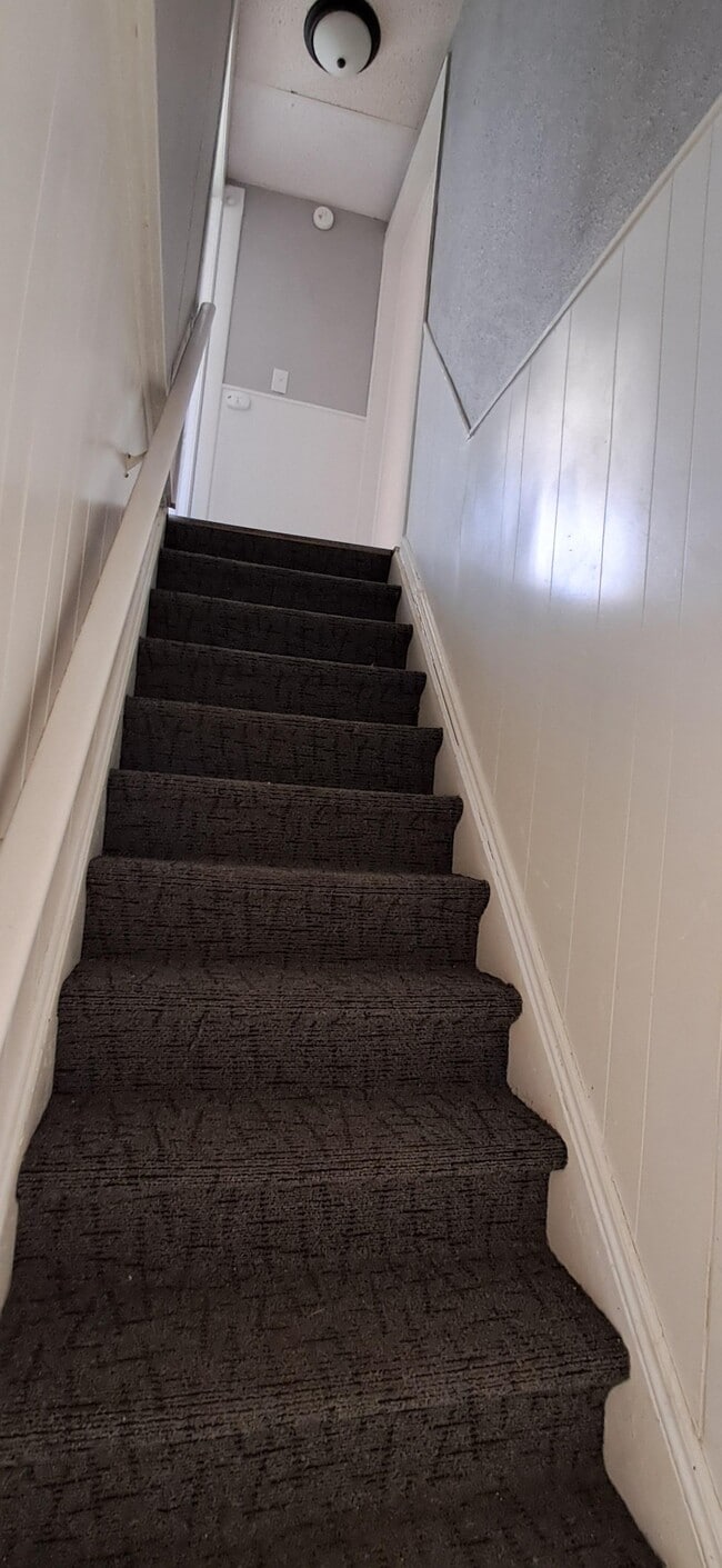 Building Photo - 2418 Jules St