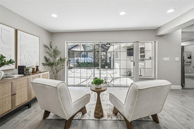 Building Photo - 2 S Treasure Dr