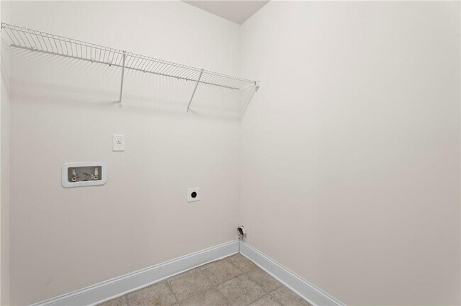 Building Photo - 165 Regency Pl