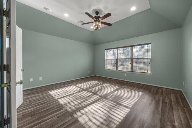 Building Photo - 16023 Arbor Trail