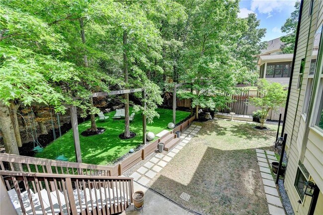 Building Photo - 11034 Estates Cir