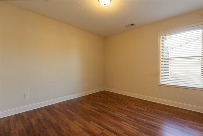 Building Photo - 947 Haymon Dr