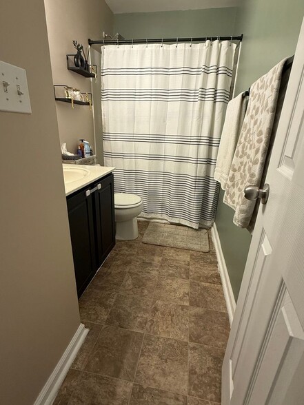 Building Photo - 161 Buchanan Ln