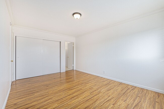 Building Photo - 2137 Otis Dr