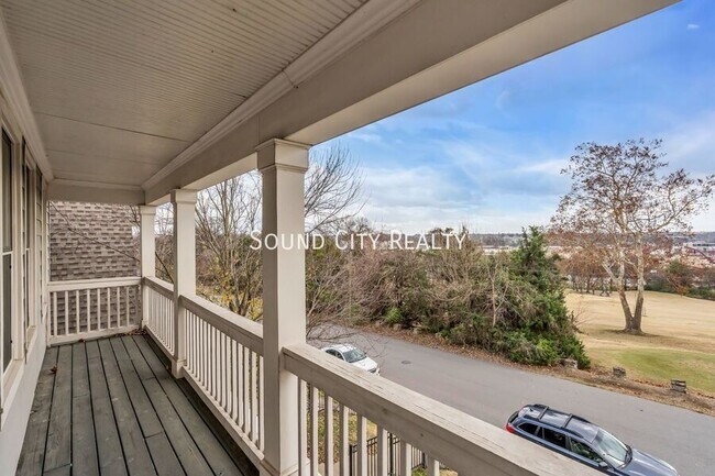 Building Photo - 1801 Sevier St