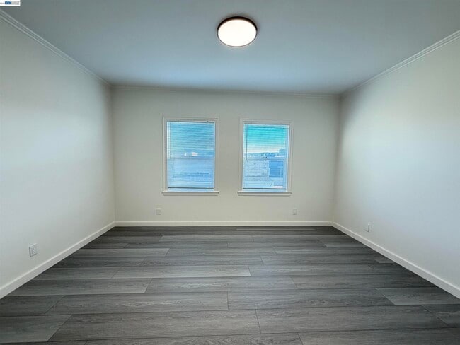 Building Photo - 175 W Moltke St