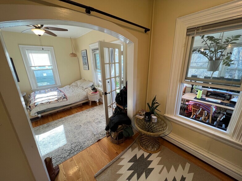 Building Photo - 12 Claremon St