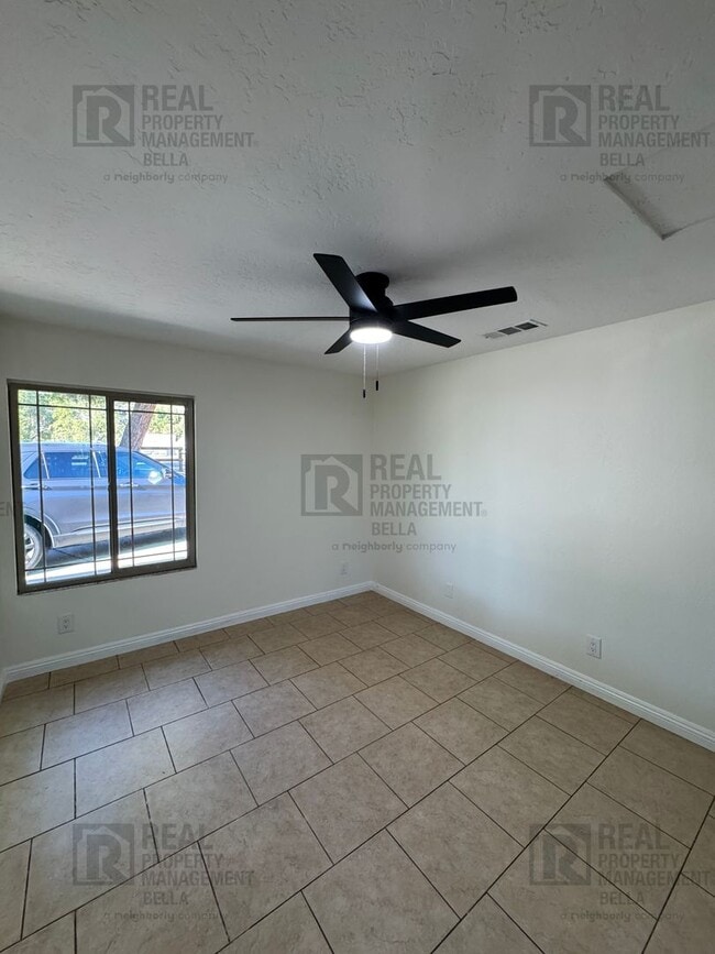 Building Photo - Spacious Single-Story 7-Bedroom Home with Open Layout & Abundant Natural Light