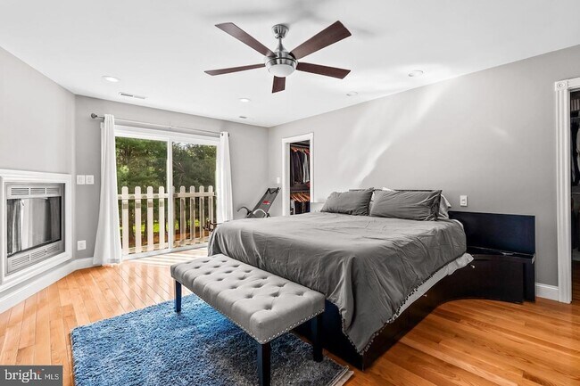 Building Photo - 6 Hounds Hollow Ct