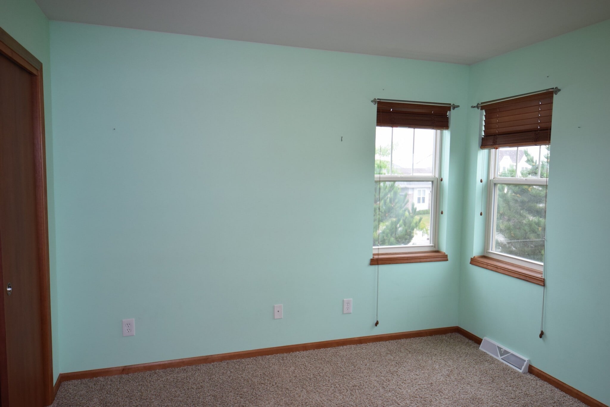 Building Photo - 9122 Ancient Oak Ln