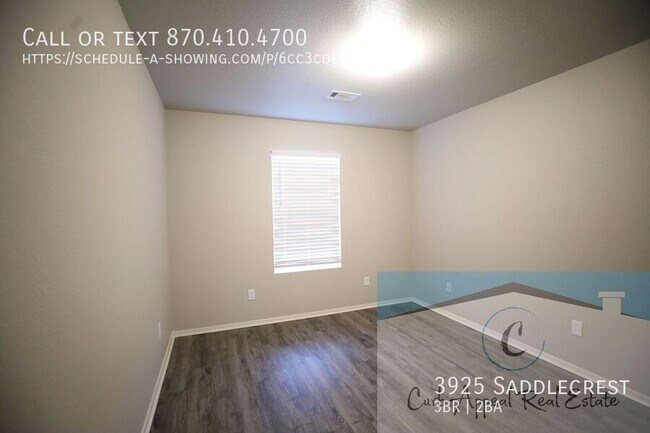 Building Photo - Move in special $700!! Beautiful 3 bed / 2...