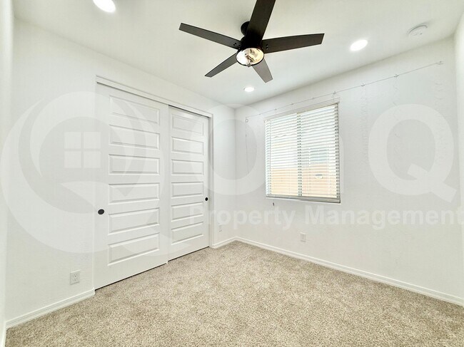 Building Photo - 25493 N 143rd Dr