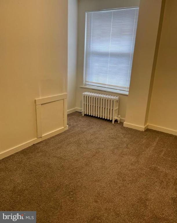 Building Photo - 352 N Gross St