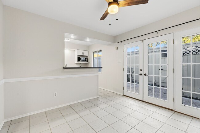 Building Photo - 6422 Burgoyne Dr.