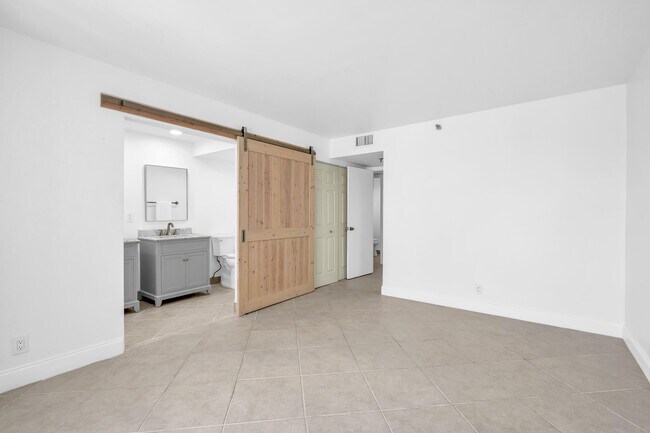 Building Photo - 9235 SW 8th St