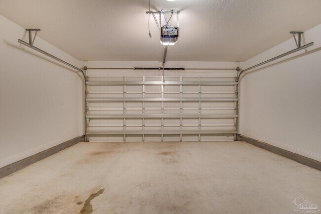 Building Photo - 8810 Derby Ln