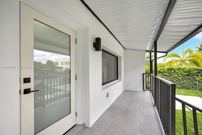 Building Photo - 1854 SW 17th St